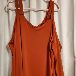 NWOT Torrid Long sleeve cold shoulder size 22/24.